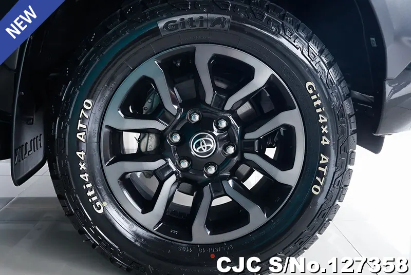 2021 Toyota / Hilux / Revo Rocco Stock No. 127358