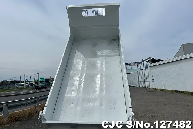 2006 Isuzu / Elf Stock No. 127482