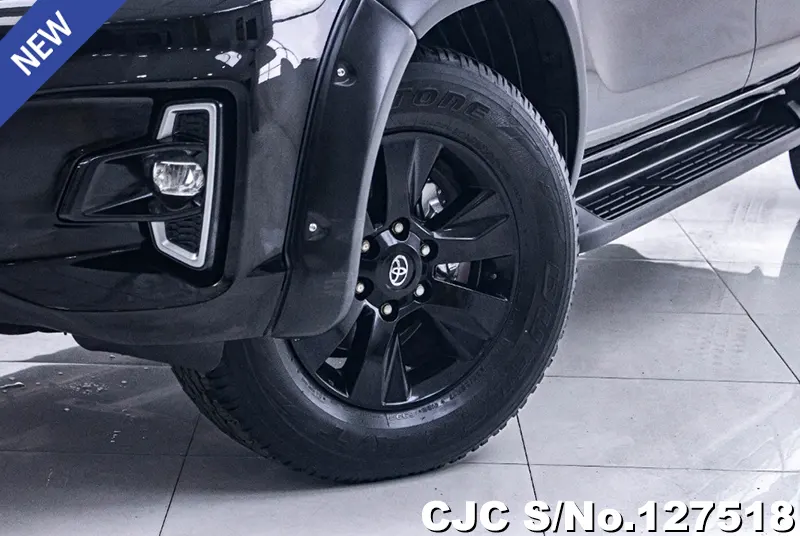 2019 Toyota / Hilux / Revo Rocco Stock No. 127518