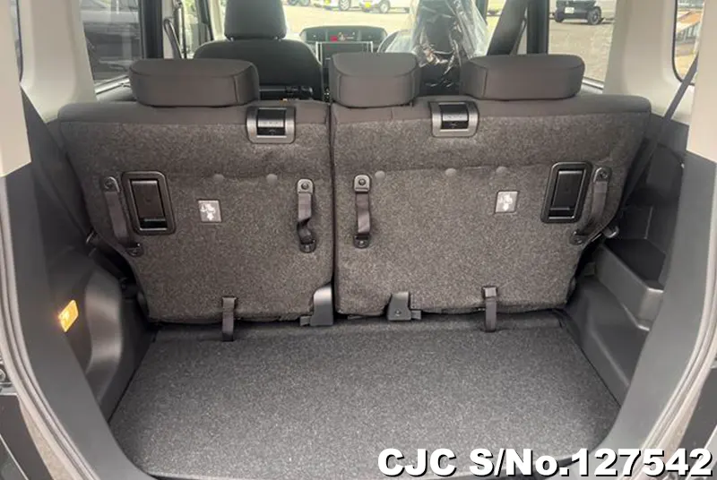 2025 Daihatsu / Thor Stock No. 127542