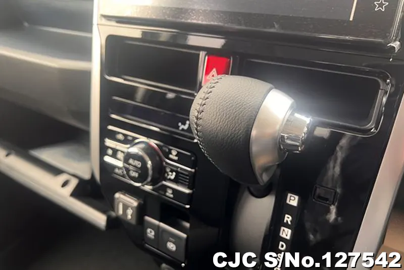 2025 Daihatsu / Thor Stock No. 127542