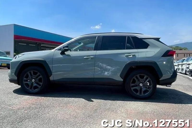 2025 Toyota / Rav4 Stock No. 127551