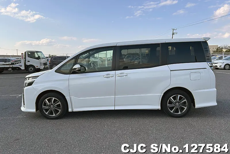 2019 Toyota / Voxy Stock No. 127584