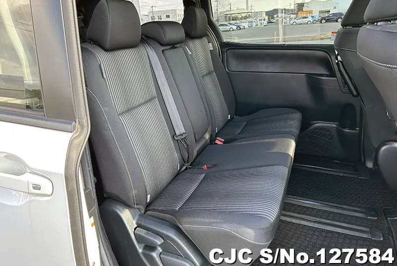 2019 Toyota / Voxy Stock No. 127584