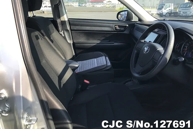 2019 Toyota / Corolla Axio Stock No. 127691