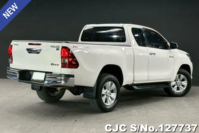 2015 Toyota / Hilux / Revo Stock No. 127737