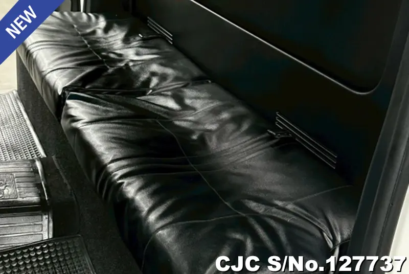 2015 Toyota / Hilux / Revo Stock No. 127737