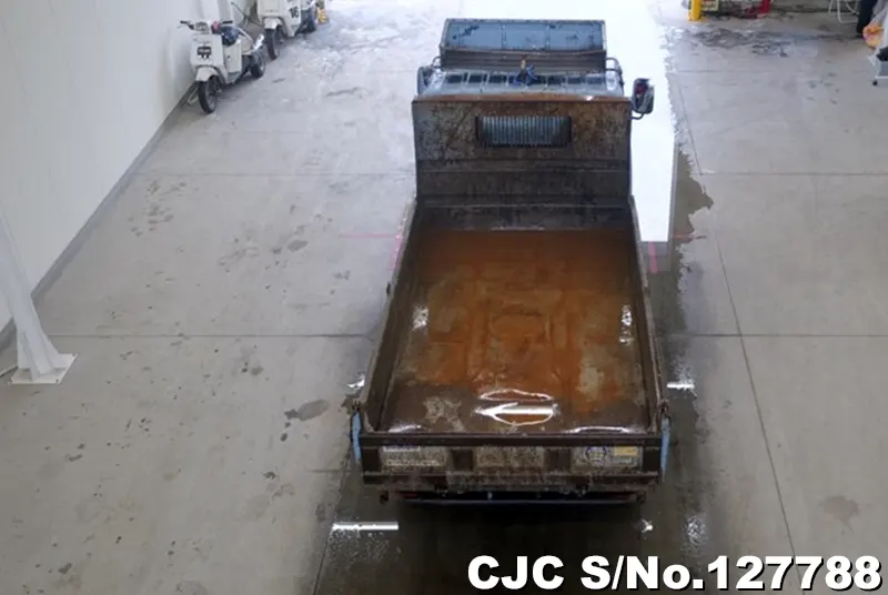 2003 Nissan / Atlas Stock No. 127788