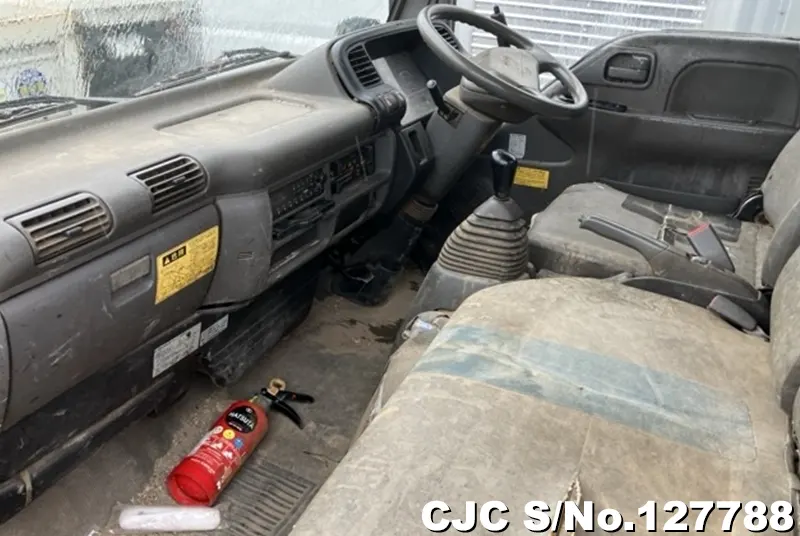 2003 Nissan / Atlas Stock No. 127788