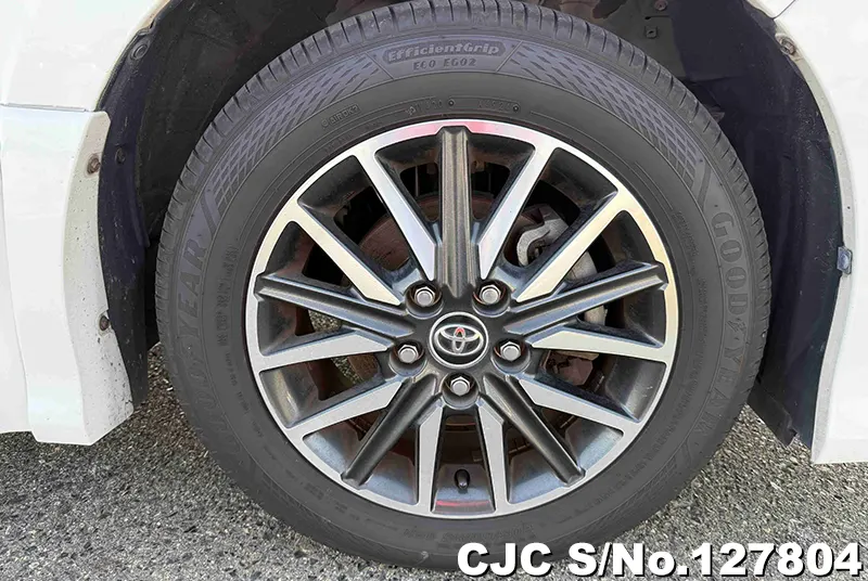 2015 Toyota / Voxy Stock No. 127804