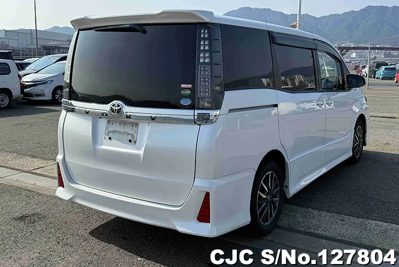2015 Toyota / Voxy Stock No. 127804