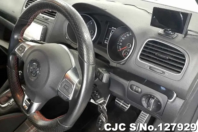 2010 Volkswagen / Golf Stock No. 127929