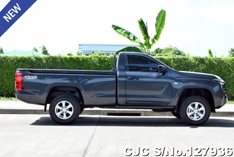 2024 Mitsubishi / Triton Stock No. 127936