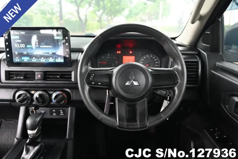 2024 Mitsubishi / Triton Stock No. 127936