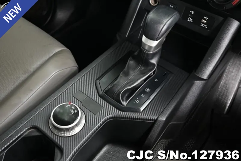 2024 Mitsubishi / Triton Stock No. 127936