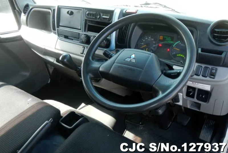 2016 Mitsubishi / Canter Stock No. 127937