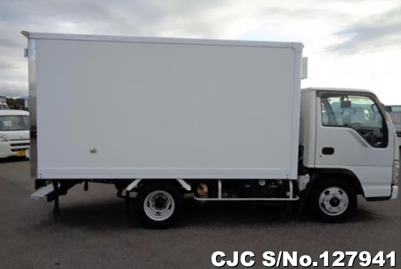 2009 Isuzu / Elf Stock No. 127941