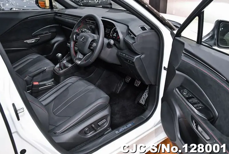 2025 Lexus / LBX Stock No. 128001