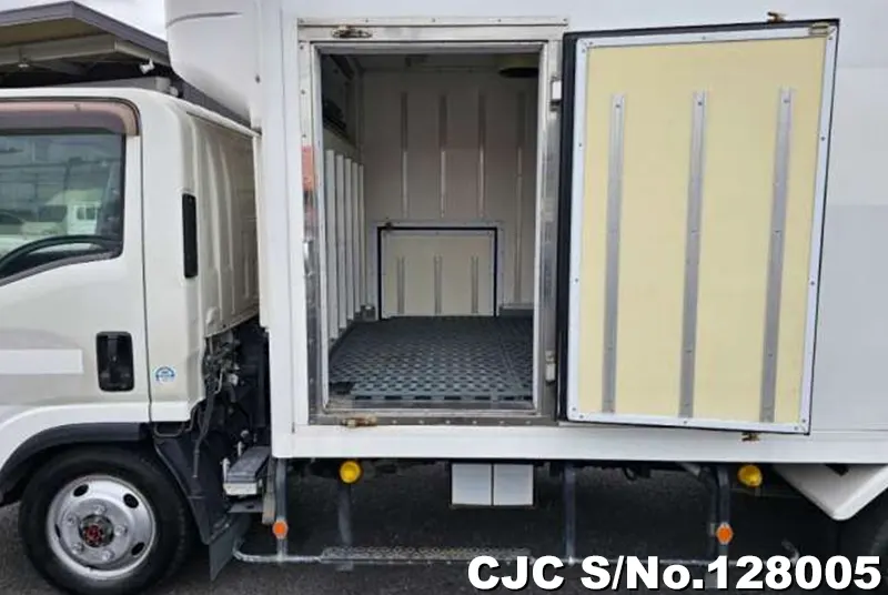 2016 Isuzu / Elf Stock No. 128005