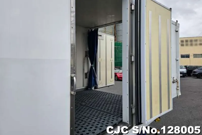 2016 Isuzu / Elf Stock No. 128005