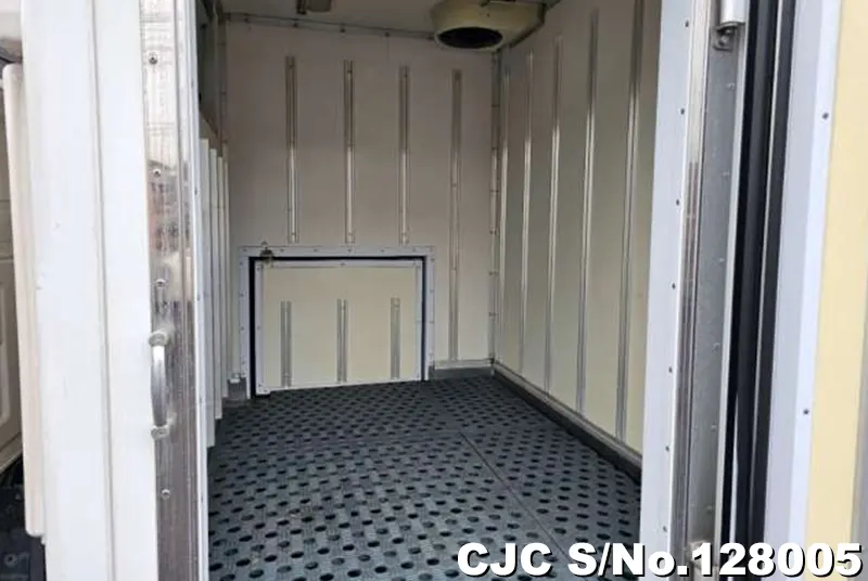 2016 Isuzu / Elf Stock No. 128005