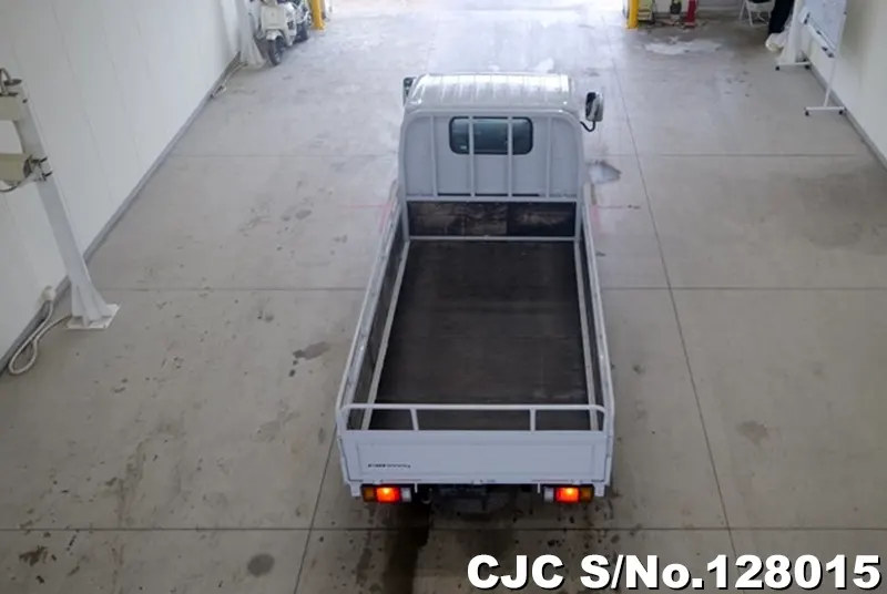 2017 Isuzu / Elf Stock No. 128015