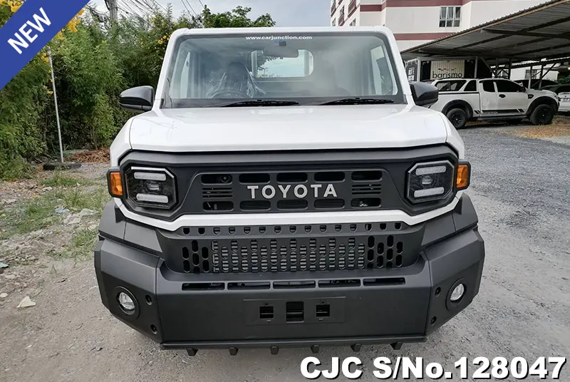 2025 Toyota / Hilux / Champ Stock No. 128047