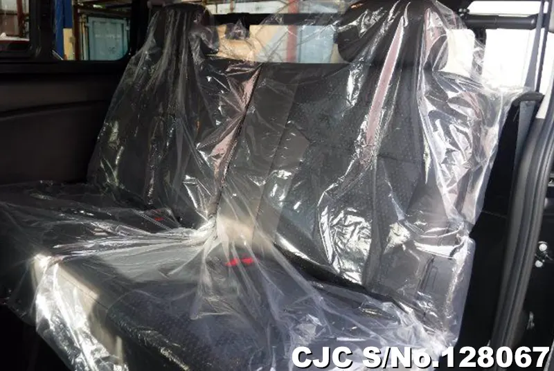 2025 Nissan / Caravan Stock No. 128067