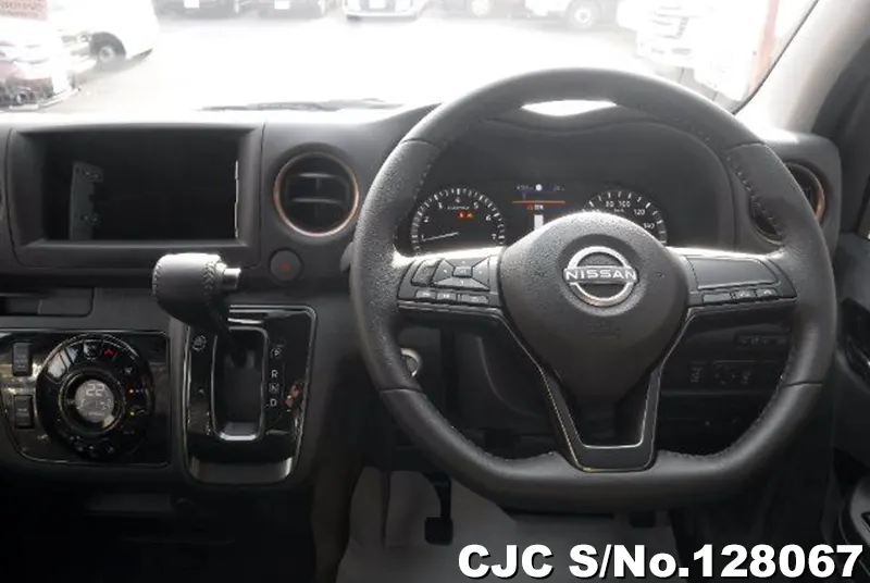 2025 Nissan / Caravan Stock No. 128067