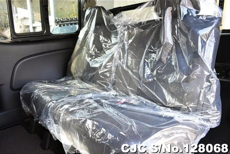 2025 Nissan / Caravan Stock No. 128068