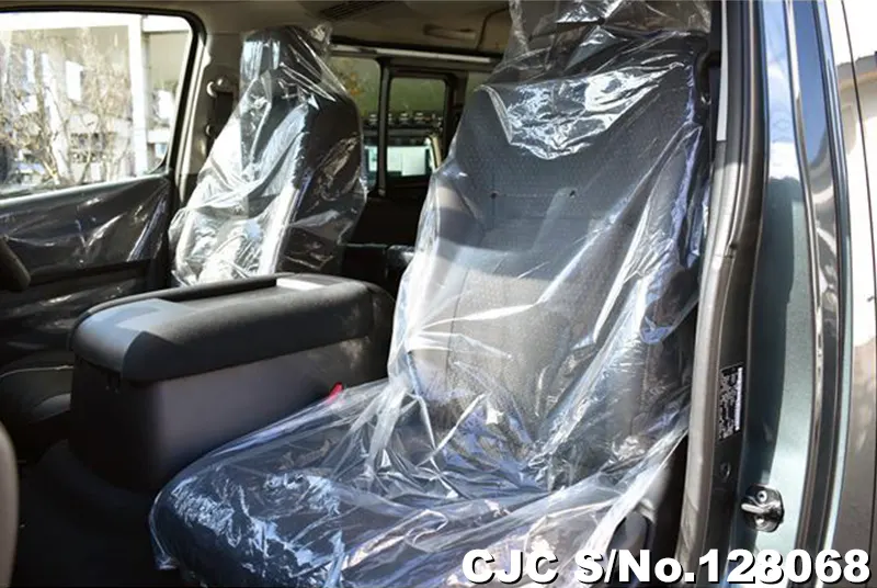 2025 Nissan / Caravan Stock No. 128068