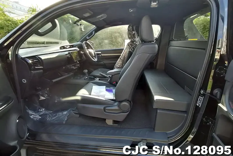 2025 Toyota / Hilux / Revo Rocco Stock No. 128095