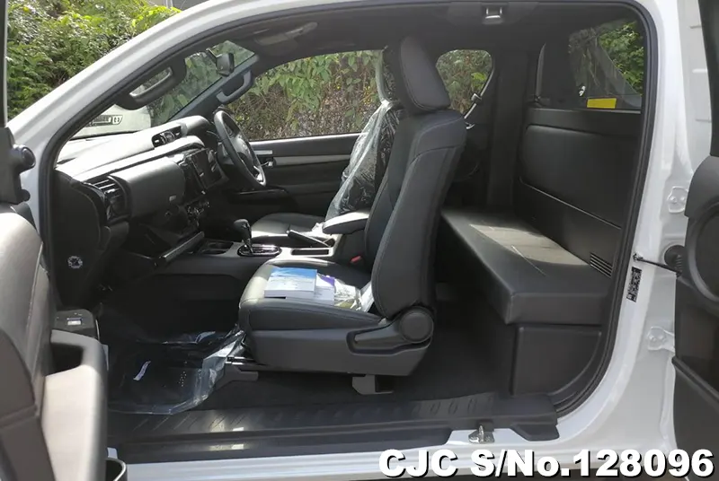 2025 Toyota / Hilux / Revo Rocco Stock No. 128096