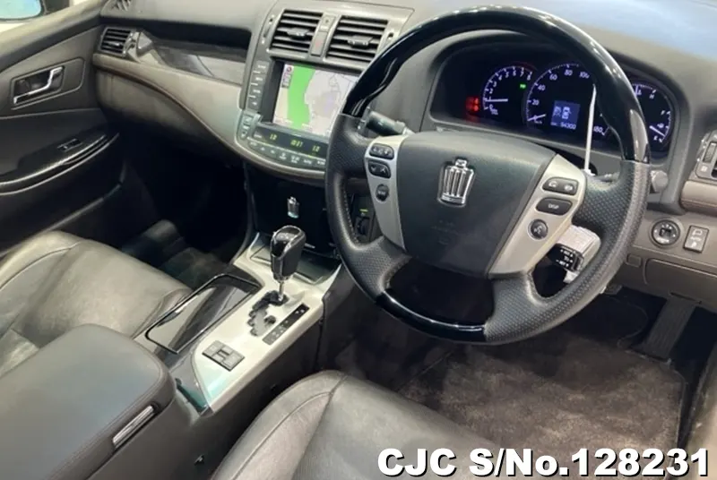 2012 Toyota / Crown Stock No. 128231