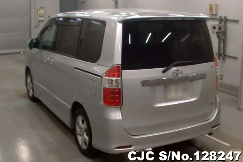 2007 Toyota / Noah Stock No. 128247