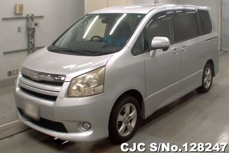 2007 Toyota / Noah Stock No. 128247