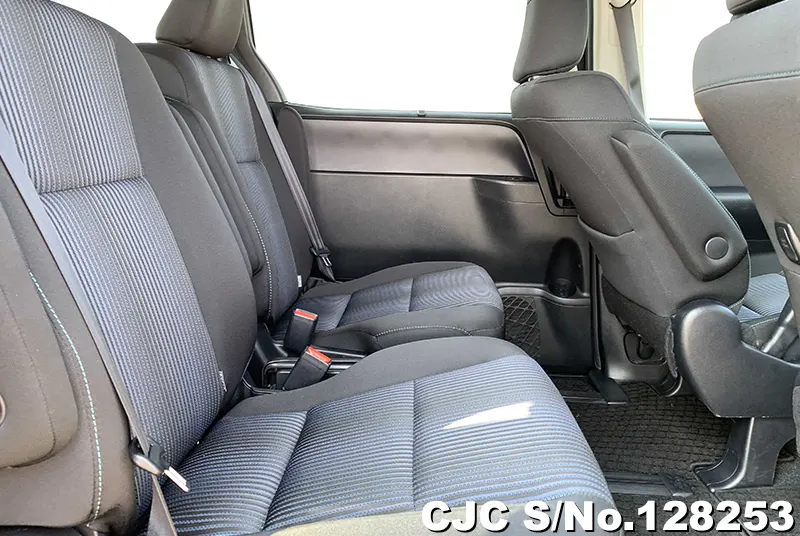 2015 Toyota / Voxy Stock No. 128253