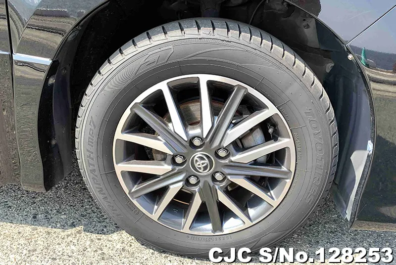 2015 Toyota / Voxy Stock No. 128253