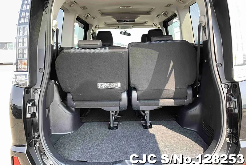 2015 Toyota / Voxy Stock No. 128253