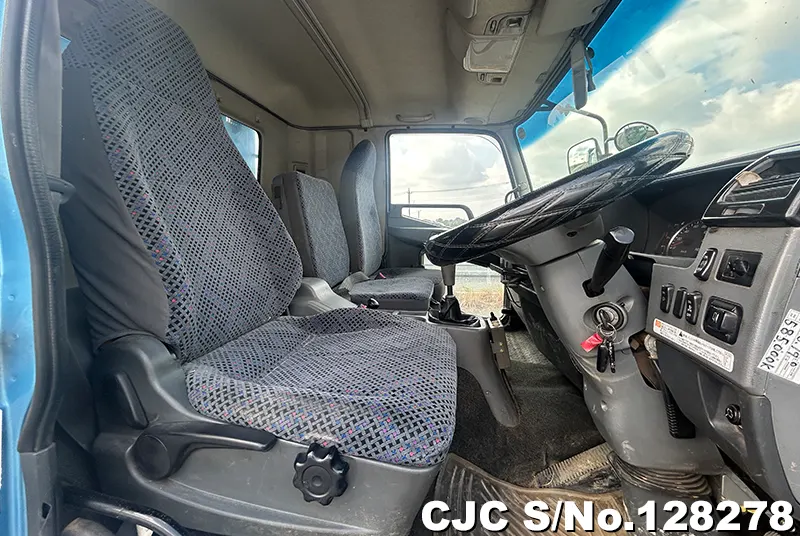 2007 Mitsubishi / Fuso Fighter Stock No. 128278