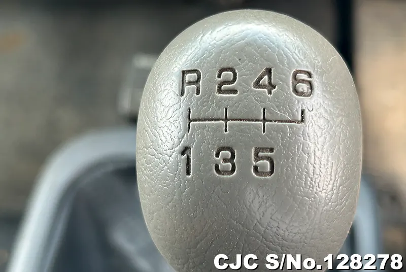 2007 Mitsubishi / Fuso Fighter Stock No. 128278