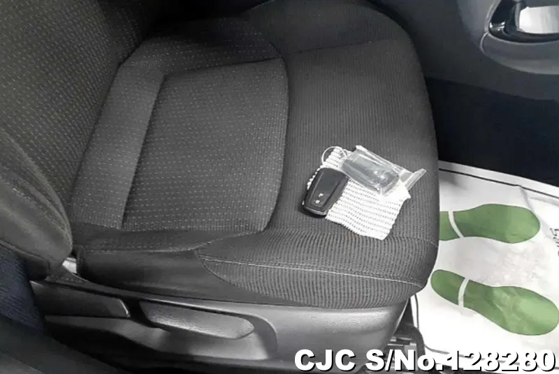 2017 Toyota / C-HR Stock No. 128280