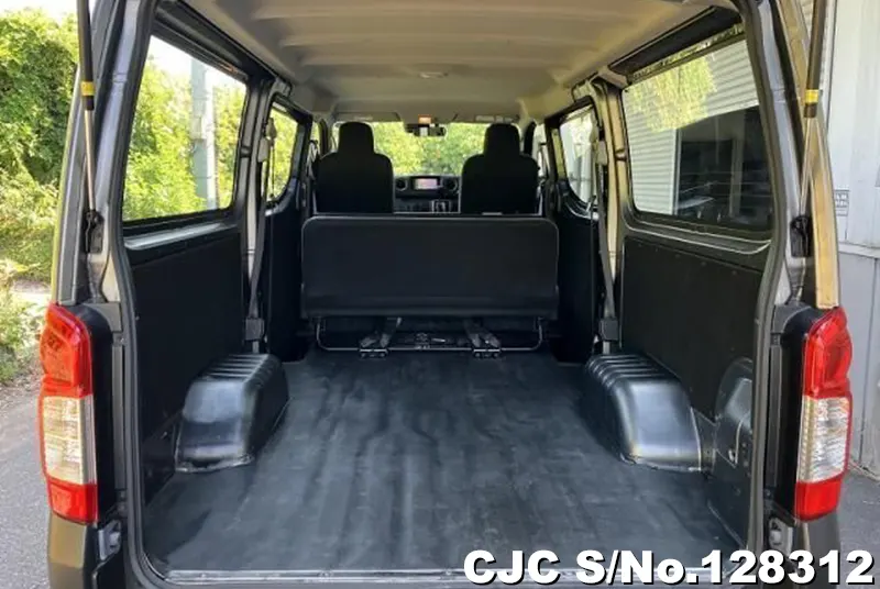 2022 Nissan / Caravan Stock No. 128312