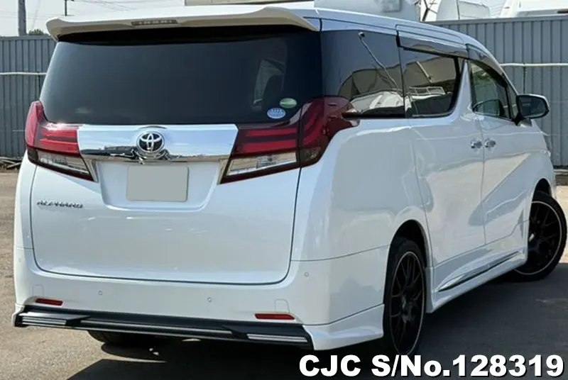 2017 Toyota / Alphard Stock No. 128319