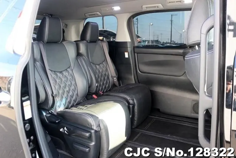 2017 Toyota / Alphard Stock No. 128322