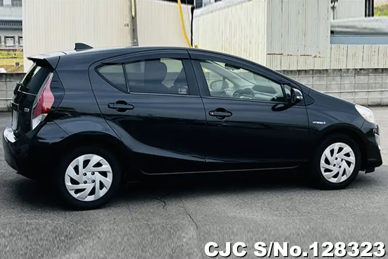 2016 Toyota / Aqua Stock No. 128323