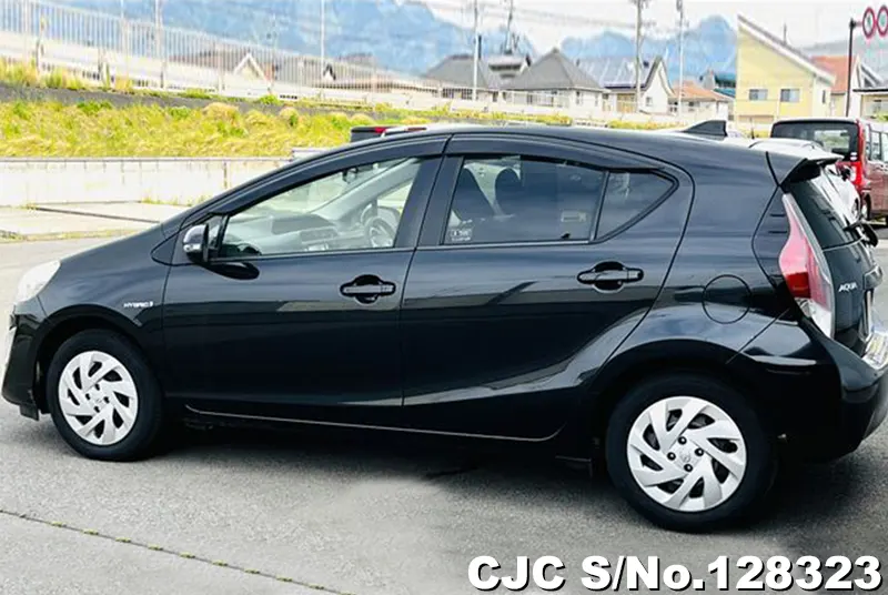 2016 Toyota / Aqua Stock No. 128323