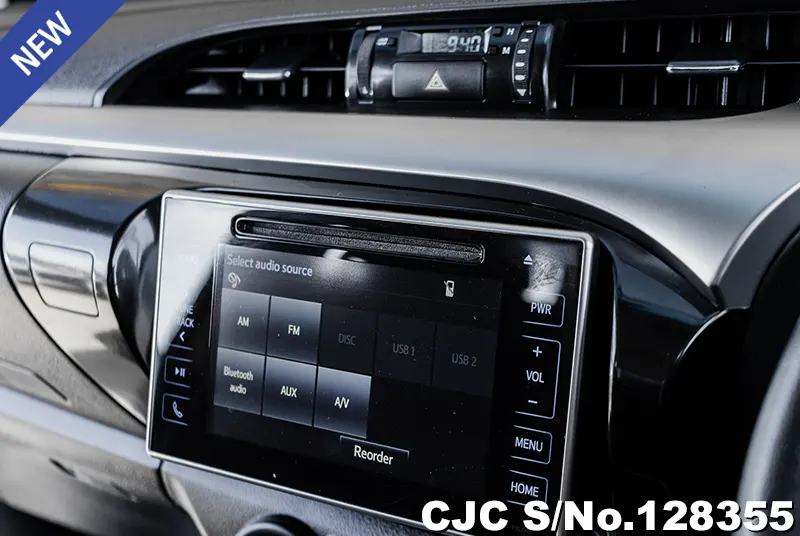 2020 Toyota / Hilux / Revo Stock No. 128355