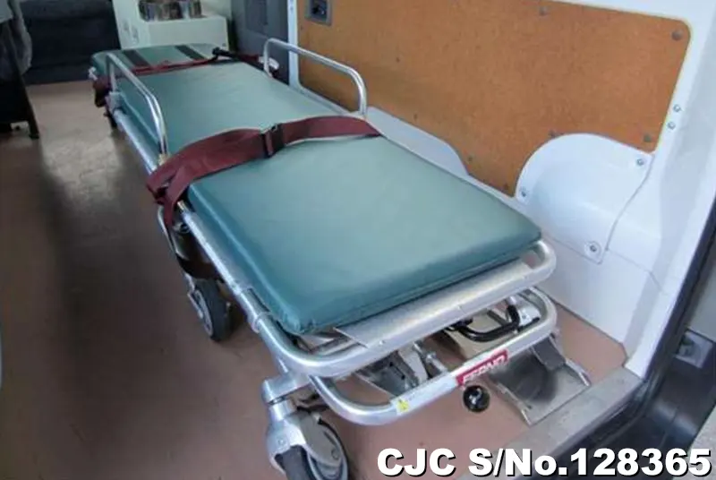 2003 Nissan / Caravan Stock No. 128365