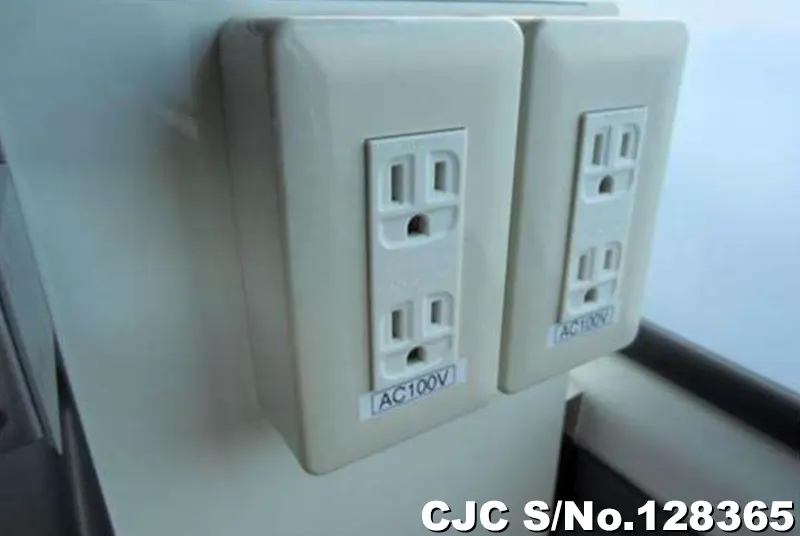 2003 Nissan / Caravan Stock No. 128365